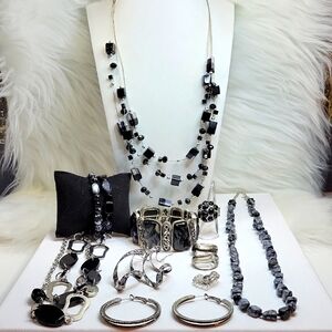 Black and Silver Jewelry Set